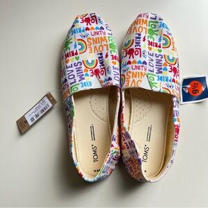 NWT Toms White & Rainbow Pride Print Belmont Slip Ons - W 9.5